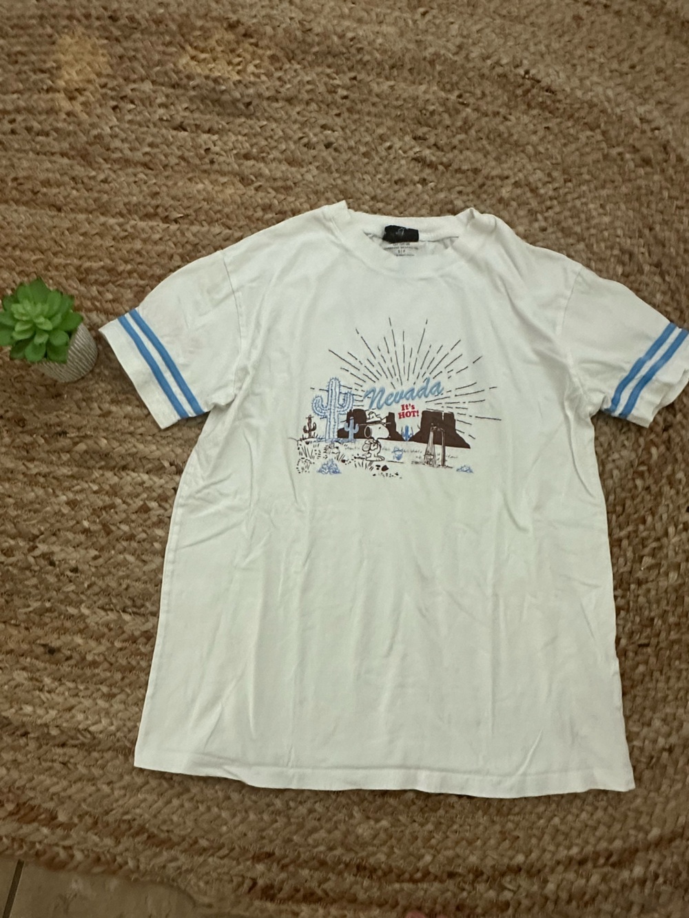 VINTAGE STYLE NEVADA GRAPHIC TEE